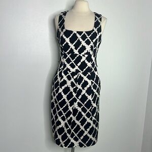 WHBM Black & White Lattice Print Sleeveless Pleated Sheath Dress size 10